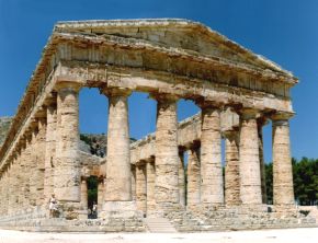 Travel to Segesta, Sicilia